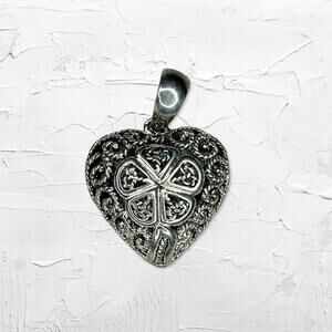 6635. Pewtertone Filigree Heart Pendant